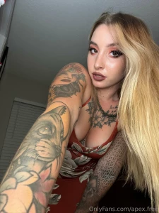 This dark lipstick is sexy af part 1