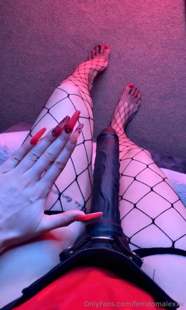 Happy easter your mistress the best is here with a kinky set for you part 2 