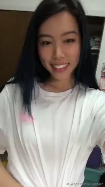 Sending a smile because i wuv all of you so much you guys are so nice 