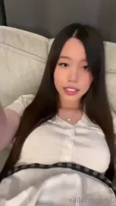 3pics 1clip i came so hard i squirted and then when i went to record 