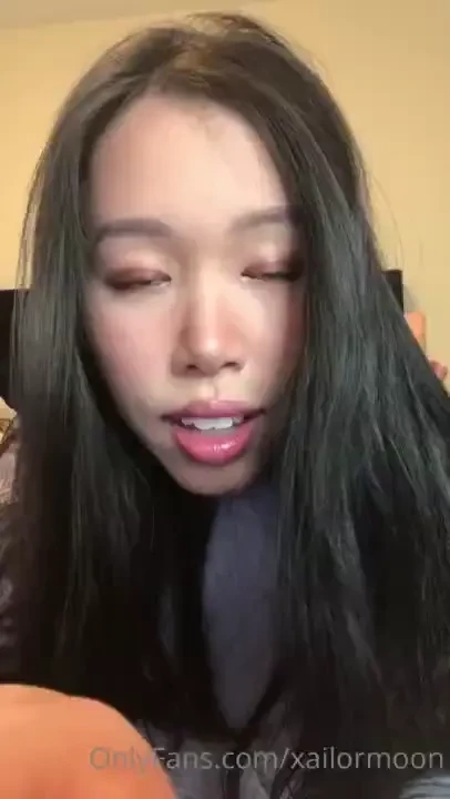 8mins a little chat turns into a joi woopsies plz use headphones for 