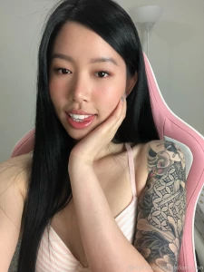 Pov you re at work and your gf sends you these selfies wyd part 1