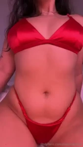 Vcs acham que vermelho combina cmg