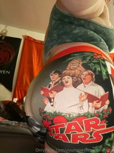 Stockings were hung by the chimney with care it hopes that darth vader part 1