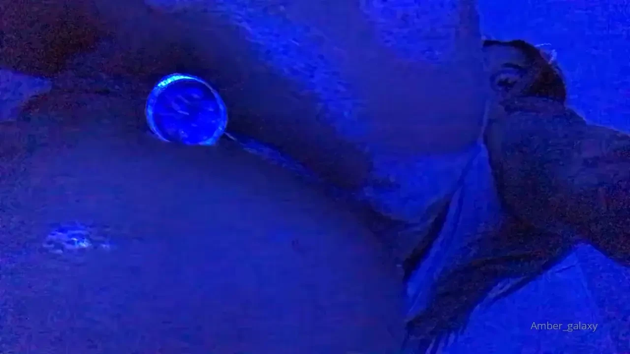 Butt plug bubble bath 