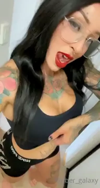 Who likes red lipstick wouldn t it be better around a cock 