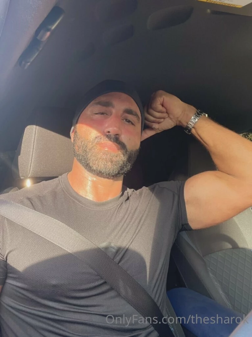 Kiss me after the gym 