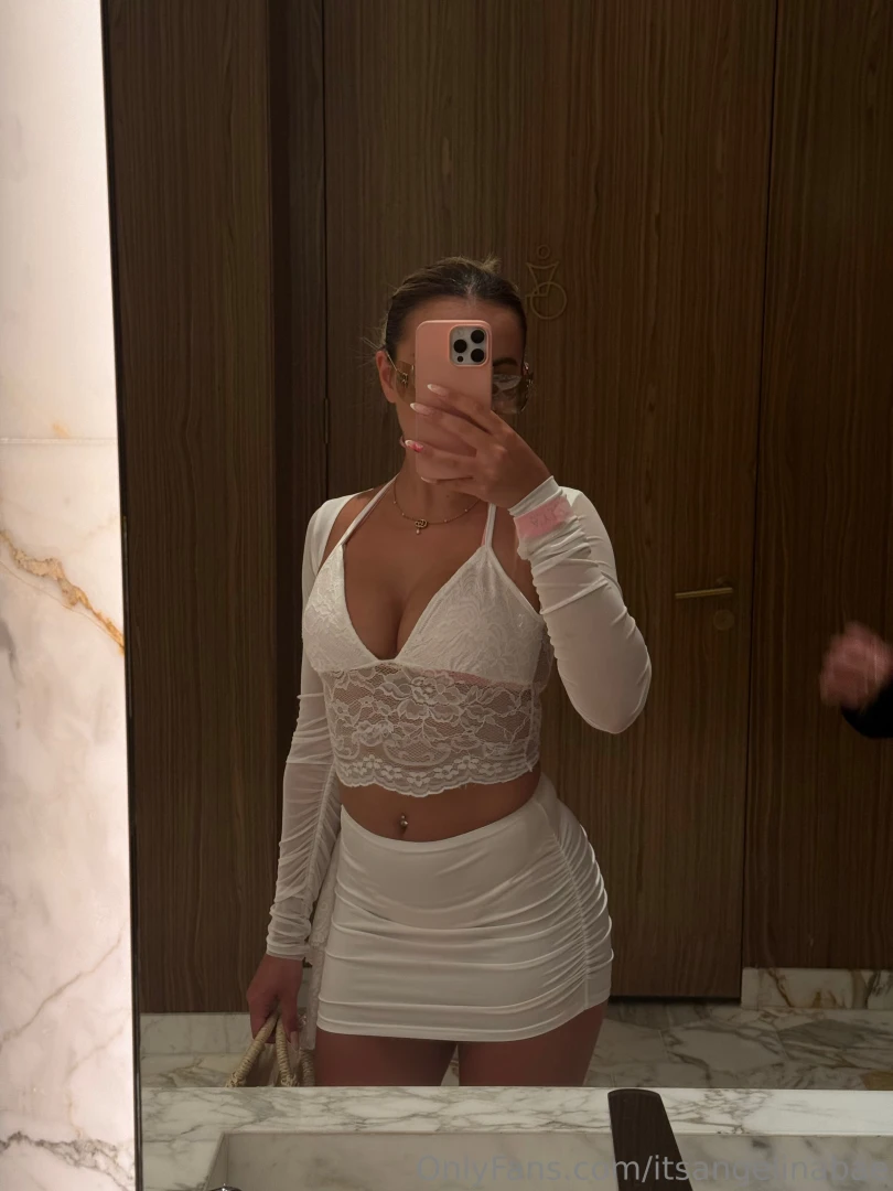 I don t always feel confident posting this side of me but here she is part 1 