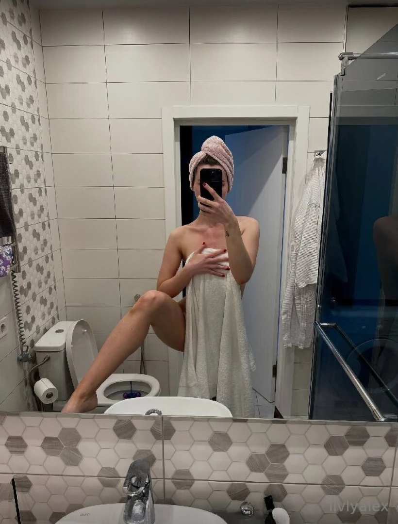 Subscriptions free only now emmablondangel do you want me to fulfil part 9 