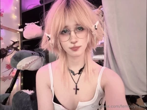 I neeed someone s mouth on my little cock part 3