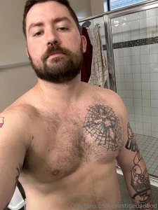 Hit 275 on bench and i have abs again