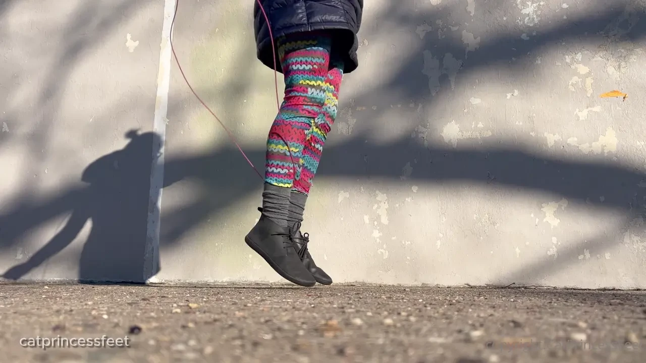 Sweaty toeless yoga sock after-workout feet jump roping barefoot and part 1 