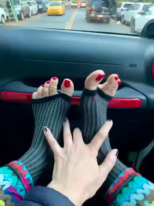 Car feet treats would u be sble to watch the road part 1 