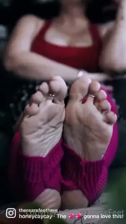 Fuck or suck 2min clip to the right 