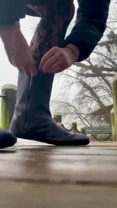 Foggy day rainy drive on a quiet maryland afternoon feet out my warm 