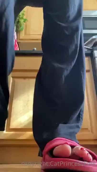 Hungarian milf feet for the win part 1 