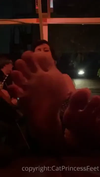 Nightfeetz wanna massage them for me 