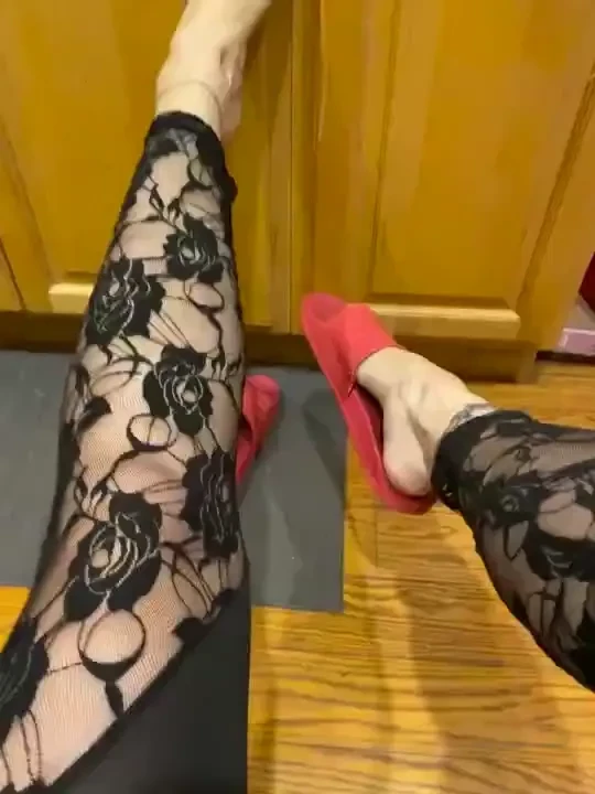 Lace leggings and long toes soles in long clip 