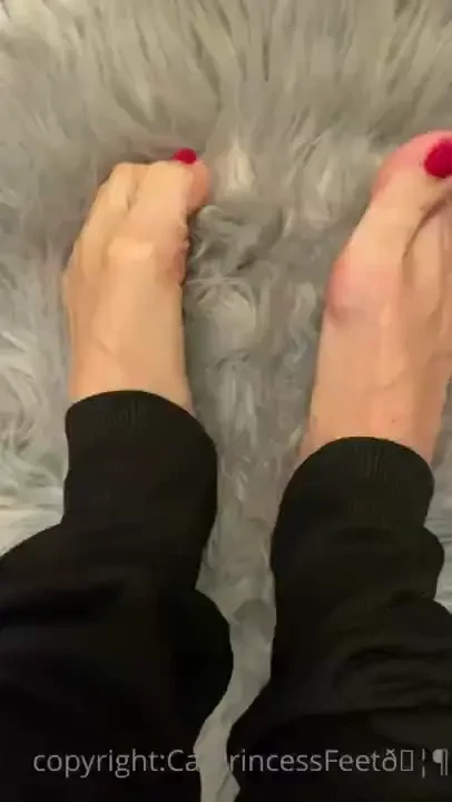 After a long day of walking the princessfeet could use a good massage 