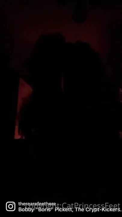 My kind of spooky experimented with some flashes amp feet part 3 