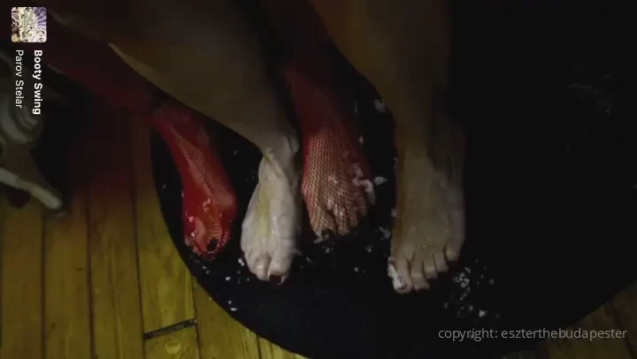 Foot fun in the snow with mamakatxx warm us up 