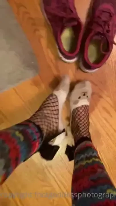 Shoe story lots of fishnet imprints on my soft feet after taking them 