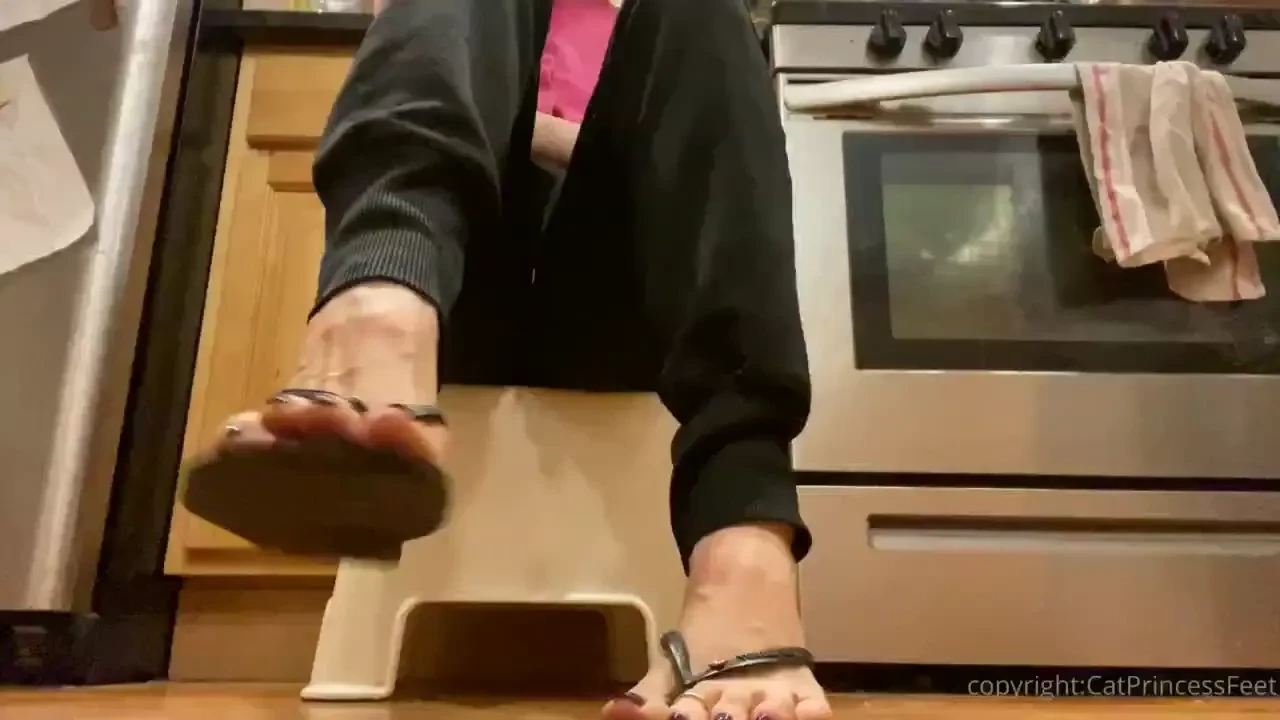 My sexiest flip flops with this new purple polish mmmm love it hotness 