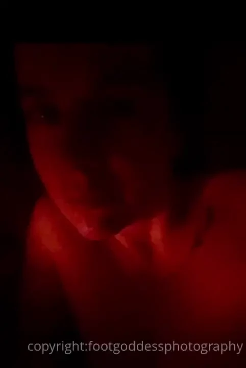 Been taking pics of myself for yeeeears since age 17 actually gonna 