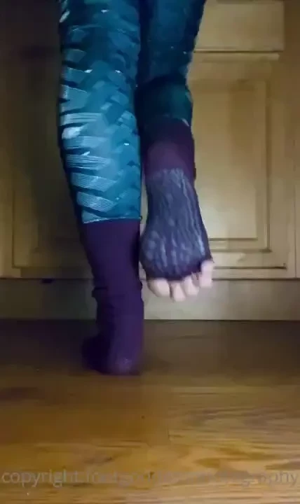 Toeless yoga socks and leggings 
