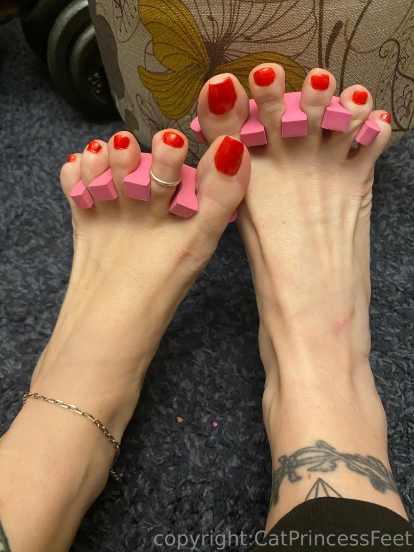 catprincessfeet - Sparkly reds part 1 