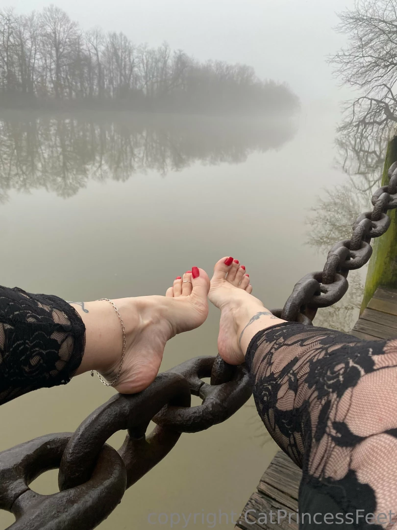 catprincessfeet - Beautiful spot for foot pics theres soles coming too yes part 1 