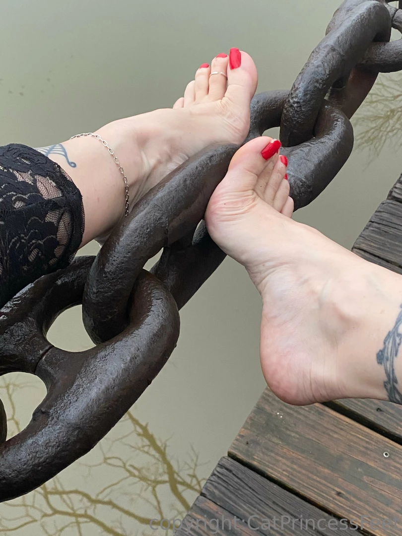 catprincessfeet - Beautiful spot for foot pics theres soles coming too yes part 2 