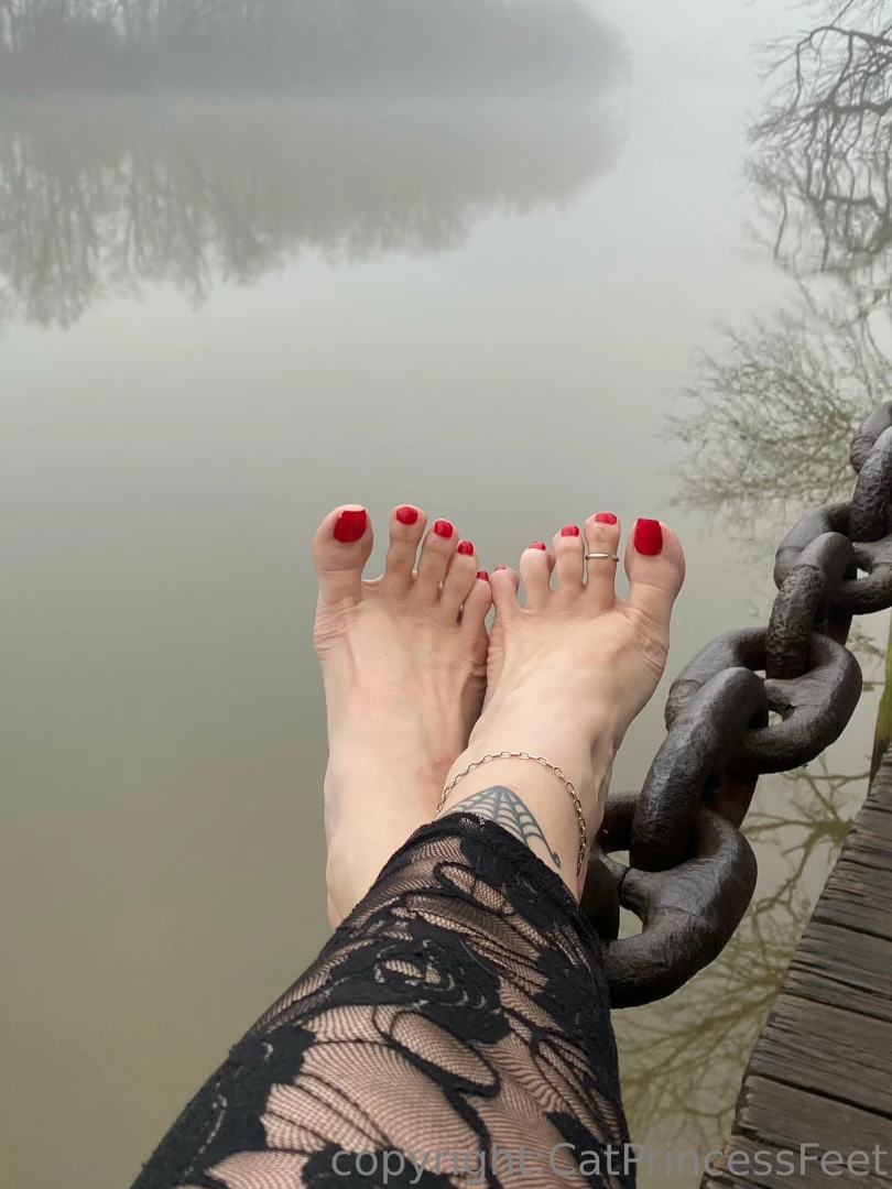 catprincessfeet - Beautiful spot for foot pics theres soles coming too yes part 3 