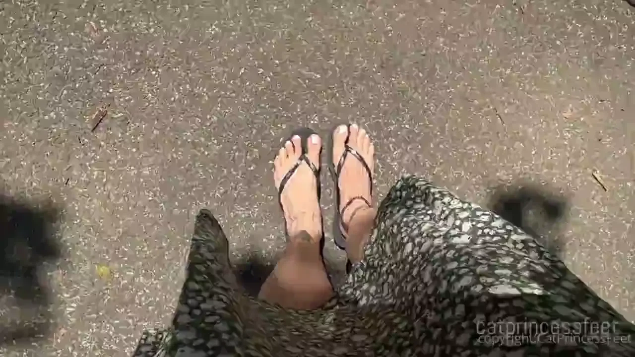 Dirty feet summer dress flip flops tease hungaian milf feet playground 