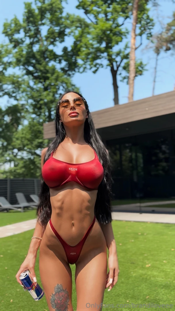 Describe me in one word one emoji part 20 