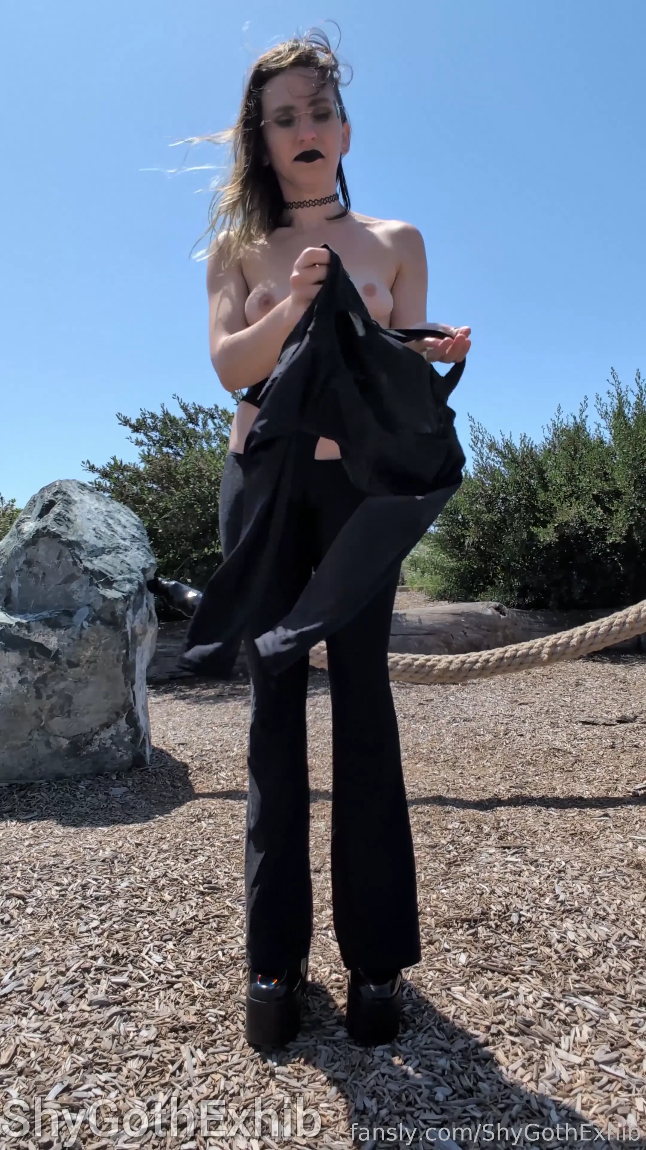 Come watch me change my shirt boobs public exhib flashing topless 