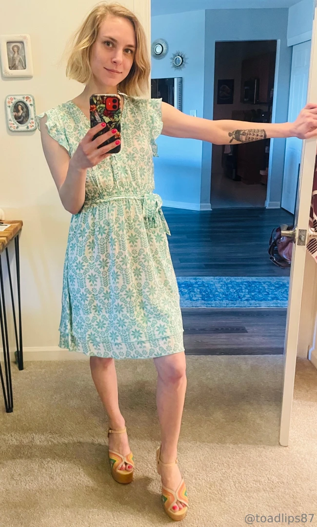 I m alive just checking in to say hello and show off a new dress and 