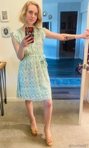 I m alive just checking in to say hello and show off a new dress and