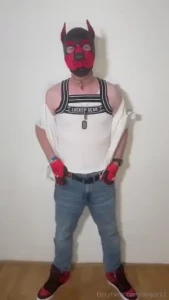 Horny message for slut this is how i welcome you and this is what you