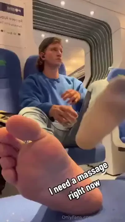 Guys check your dms to see my hot new feet video in public ragazzi 