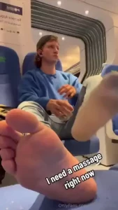 Guys check your dms to see my hot new feet video in public ragazzi
