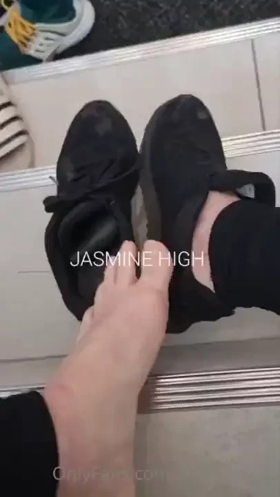 Sometimes i m wearing shoes without socks xx they are so stinky and 