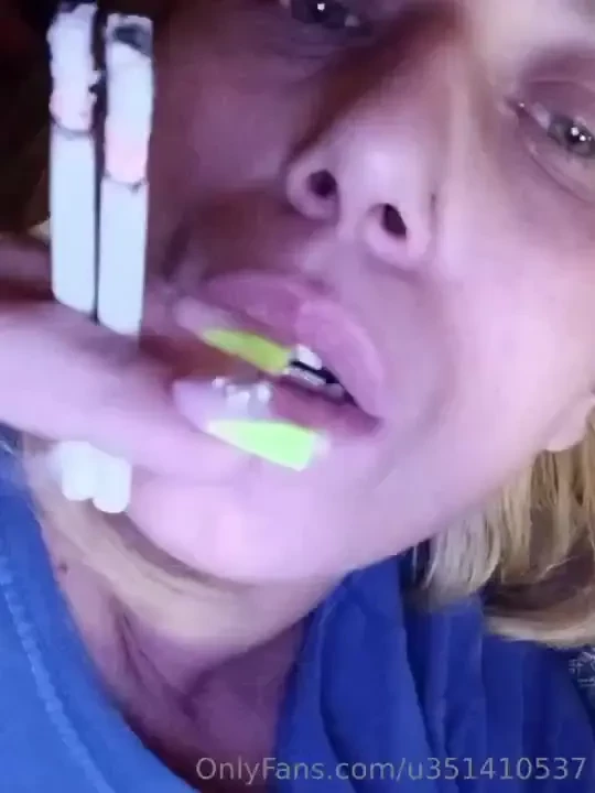 Video 0 58 min multismoke whit marlboro slim real audio without 
