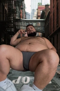 Finding you in the alley macro story i stretched my massive limbs