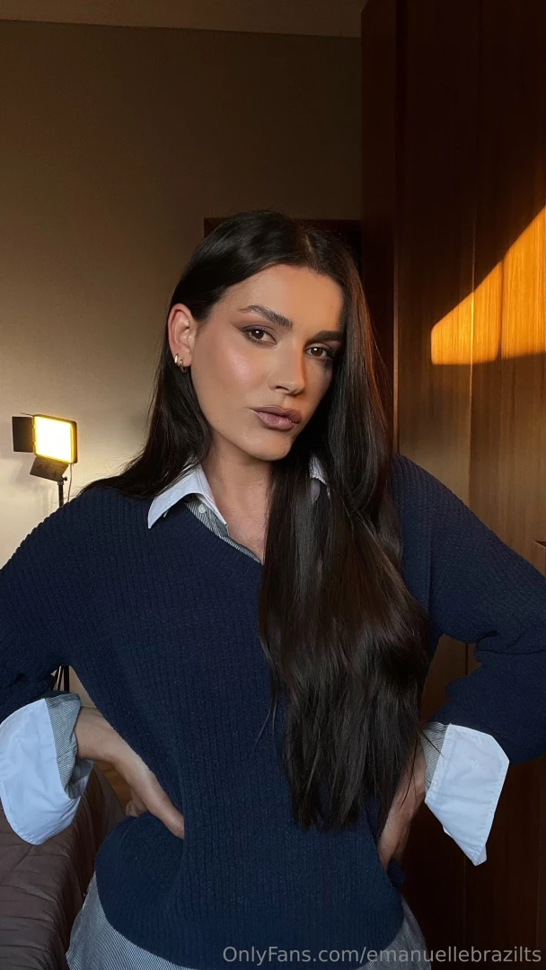 Can you imagine what s hiding under my clothes 