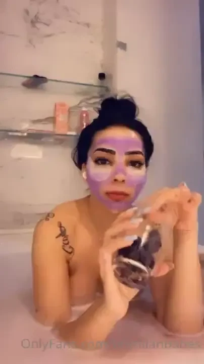 L i v e na banheira amanh -1 2- 12 00 - 