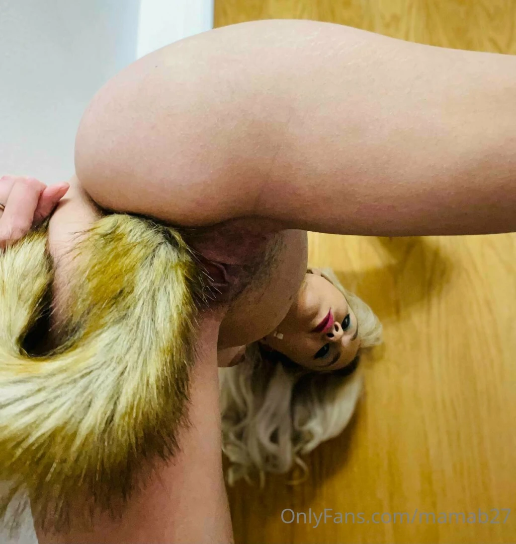 Stick out and tail and stick in your yummy cock 