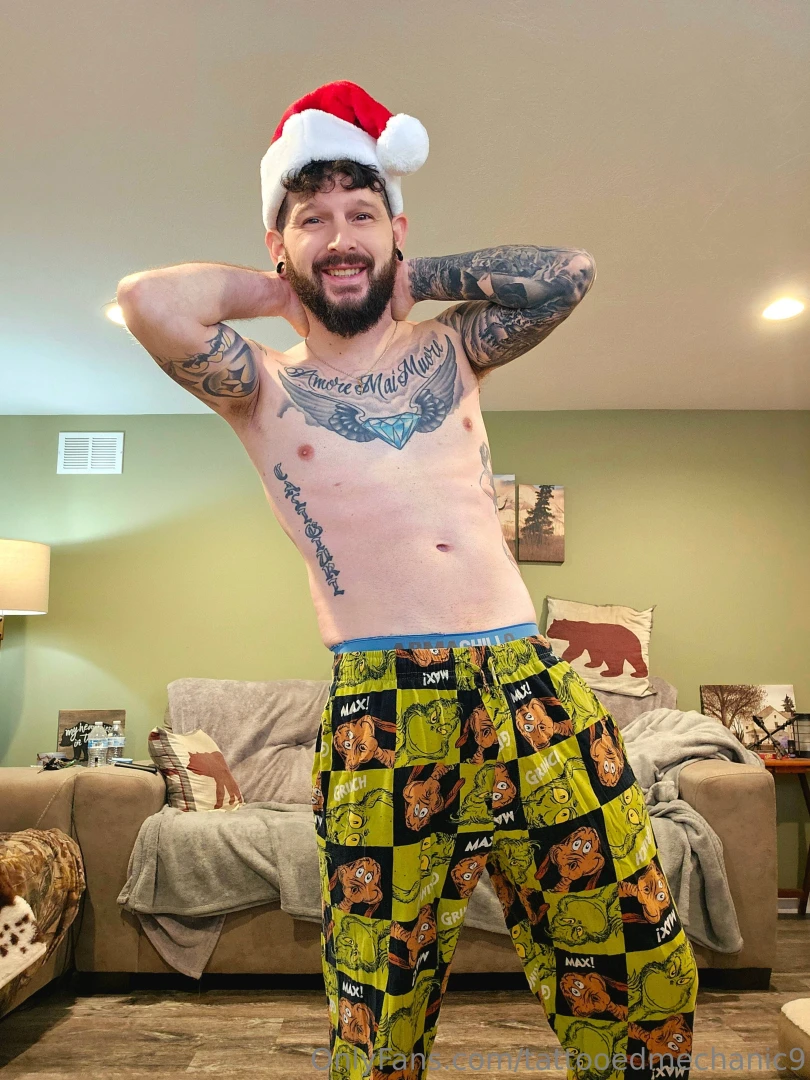 A little late but hope everyone had a merry christmas or whatever else 