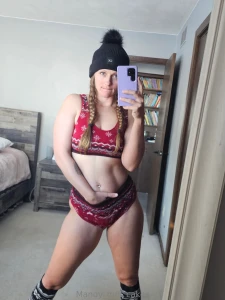 The perfect outfit for a snowy day now come warm me up baby