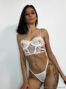 I m a handful in the bedroom but so are my tits part 79